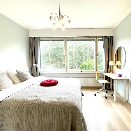 Bright And Spacious 3br With Fast Metro Access To Center * Helsingfors