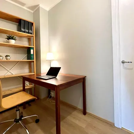 Spacious Near Nature & Metro