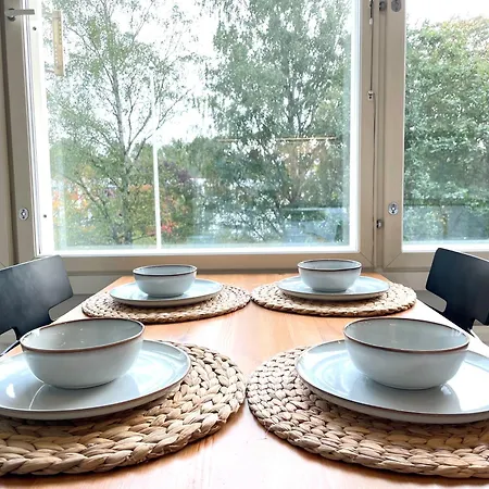 Spacious Near Nature & Metro *